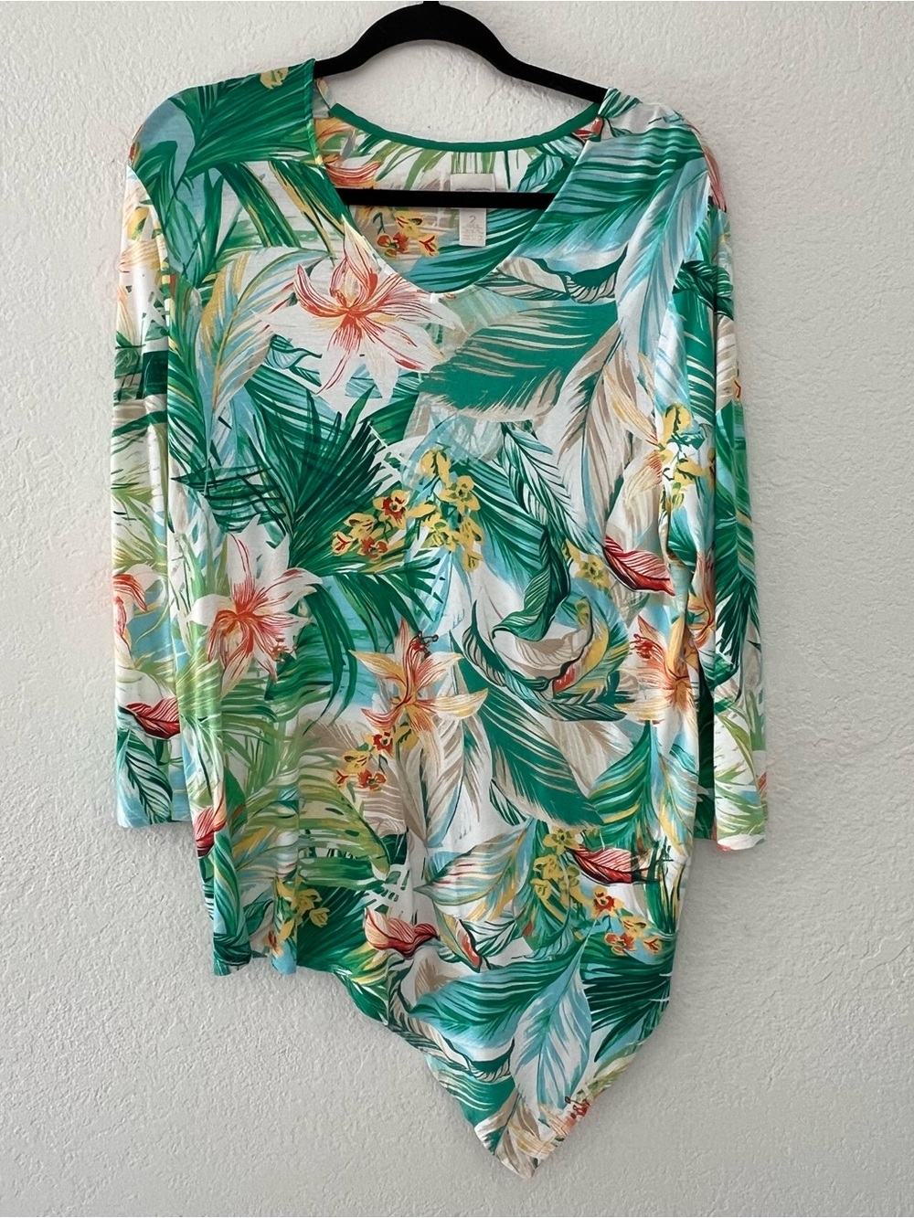 Chico’s Size Large 2 Stretchy Tropical Floral Asymmetrical Tunic Top 3/4 Sleeve